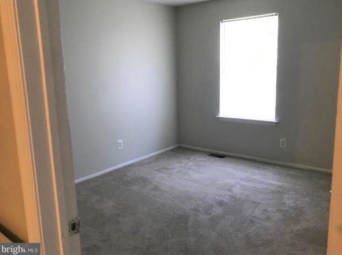 3094 Harbour Dr, Palmyra NJ 08065-2217 exterior