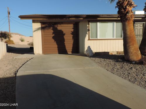 3756 Sunny Ridge Cir, Lake Havasu City, AZ 86406-7973