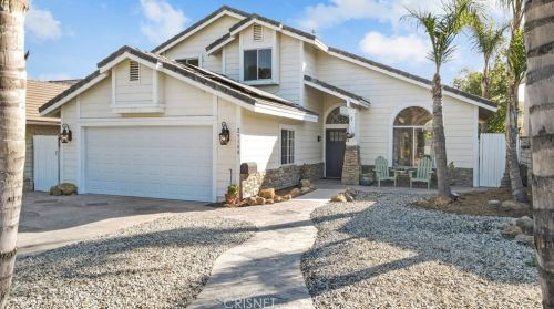 25148 Walnut St, Santa Clarita, CA 91321-1015