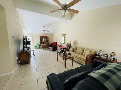 4934 Wildflower Dr, Lakeland, FL 33811-1565