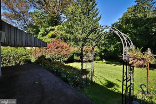 2415 Ball Rd, Willow Grove PA  19090-1509 exterior