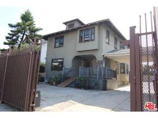 1570 Hobart Blvd, Los Angeles CA  90006-5232 exterior