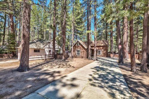 1153 Oak Ave, South Lake Tahoe, CA 96150-8117