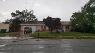 1153 9th St, Beaumont, CA 92223-2403