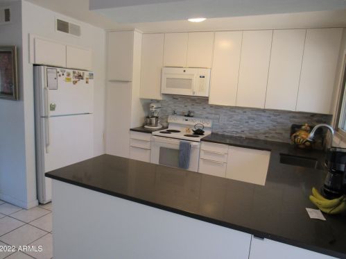 5431 81 Pl, Scottsdale AZ 85250-5636 exterior