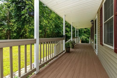 15 Chabot St, Somersworth NH  03878-1302 exterior