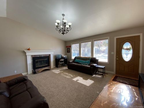 210 Bell St, Rangely, CO 81648-2930