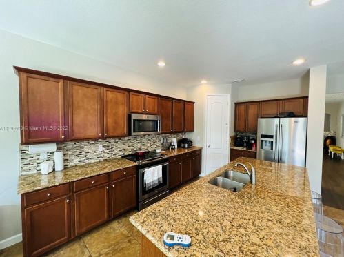 3864 Aspen Leaf Dr, Boynton Beach FL  33436-1700 exterior