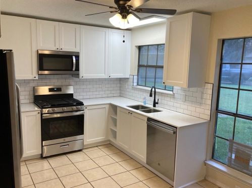 12930 Covington Trl, Austin TX  78727-7068 exterior