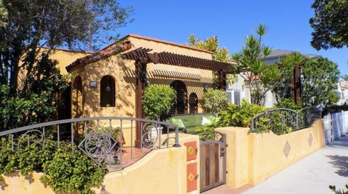 145 Glendora Ave, Long Beach, CA 90803-3447