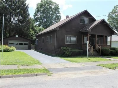 308 College St, Youngsville, PA 16371-1112