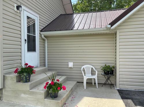 924 Yeoman St, Washington Ch OH  43160-2145 exterior