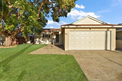15746 Visalia Ave, Compton, CA 90220-3341