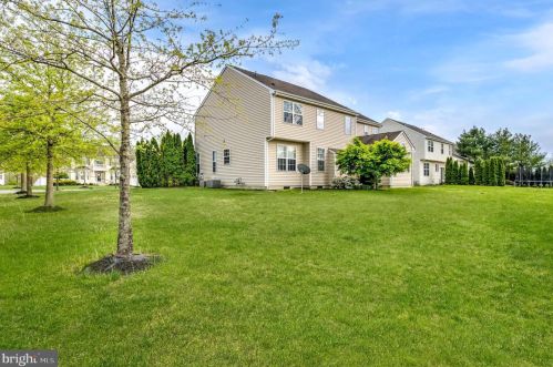7 Westbury Dr, Berlin Boro NJ  08009-9681 exterior