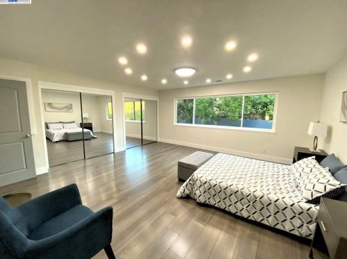 836 47th St, Oakland CA  94608-3202 exterior