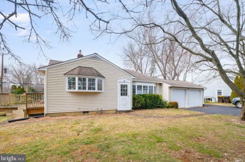 16 Riverdale Rd, Yardley, PA 19067-1819