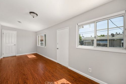 2010 Myrtle Ave, Long Beach CA 90806-4932 exterior