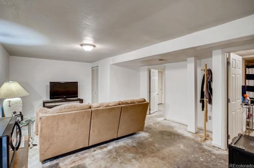 3826 Fraser St, Denver CO 80014-4022 exterior