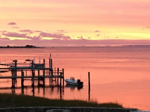 20 Jordan Cove Rd, Waterford CT  06385-3227 exterior