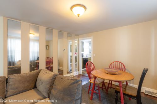 1119 1st Ave, Tinton Falls NJ  07712-5767 exterior