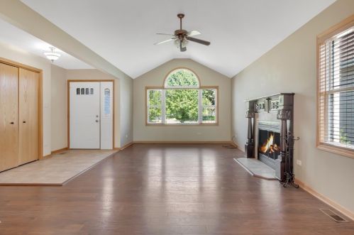 9770 Hohman St, Dyer IN  46311-7709 exterior