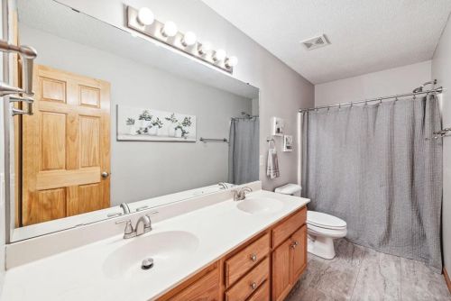 1987 Windmill Dr, Hammond WI  54002-5137 exterior