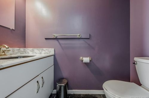 27 Hillside Pl, New Britain CT  06051-2529 exterior