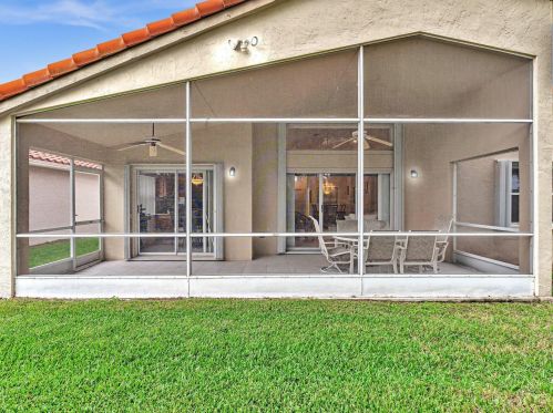 6840 Lismore Ave, Boynton Beach FL  33437-6441 exterior