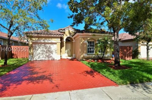 5028 139th Ave, Hollywood, FL 33027-5953
