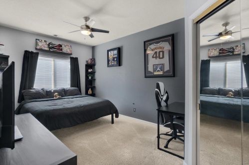 1413 Casablanca Cir, Gilroy CA 95020-7467 exterior