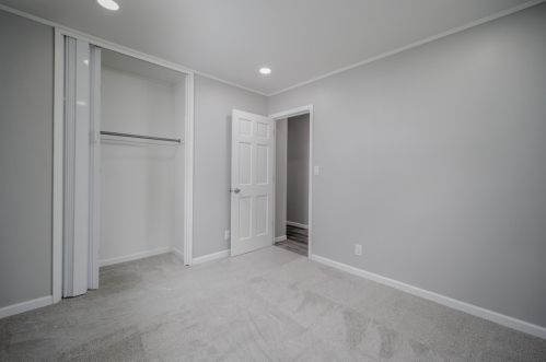 2026 84th St, Kenosha WI  53143-1619 exterior