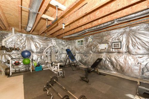 50 Pinehurst Dr, Mount Sinai NY  11766-3421 exterior