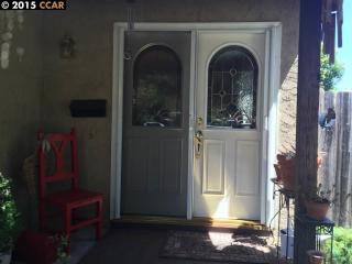 623 Alhambra Ln, Pacheco, CA 94553-3227