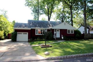 334 Shepard Ave, Englewood, NJ 07631-3224