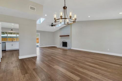 702 Carleton Dr, Richardson TX  75081-5906 exterior