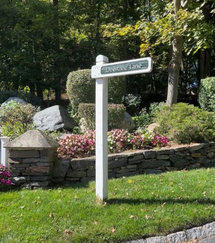52 Deer Tree Ln, Briarcliff NY  10510-1751 exterior