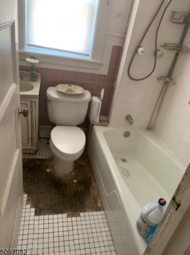 116 Watson Ave, East Orange NJ  07018-3306 exterior