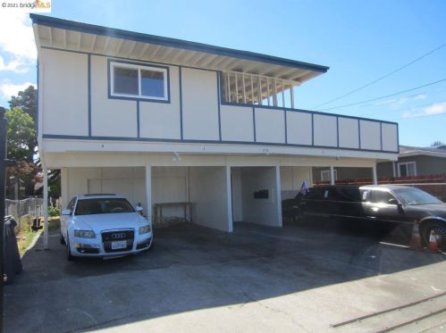 656 Douglas Ave, Oakland, CA 94603-2912