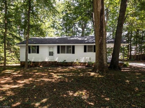 1925 Allyson Ave, Greensboro, NC 27405-2848
