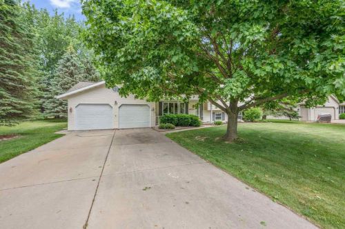 2132 Descendant Ln, Green Bay, WI 54313-8094