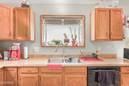 4722 Wahalla Ln, Glendale AZ 85308-7081 exterior