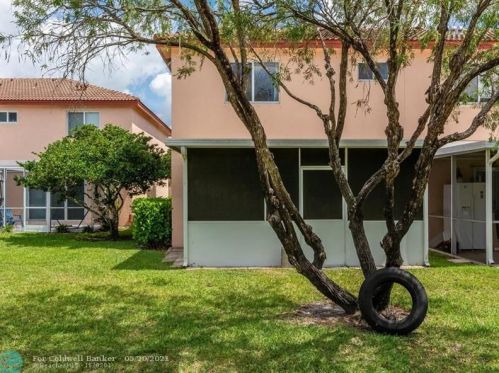 20816 2nd St, Hollywood FL  33029-2123 exterior