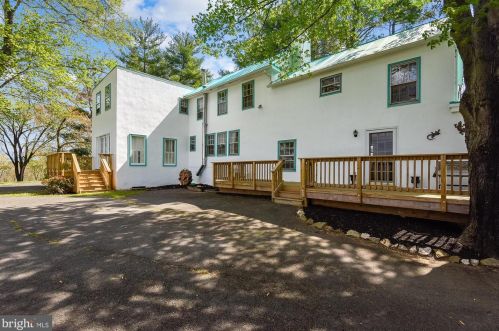 20209 St Louis Rd, Purcellville VA  20132-4905 exterior