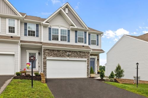 2309 Canterbury Dr, Imperial, PA 15126-9191