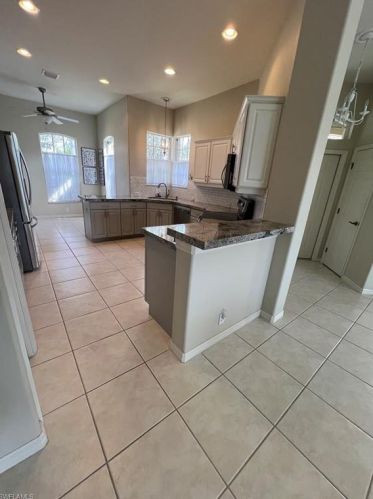 8629 Gleneagle Way, Naples, FL 34120-1686