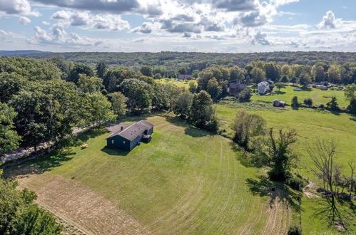 10 Surdan Mountain Rd, West Woods CT  06069-2428 exterior