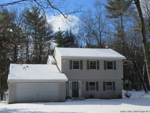 924 Church Rd, West Saugerties, NY 12477-3231