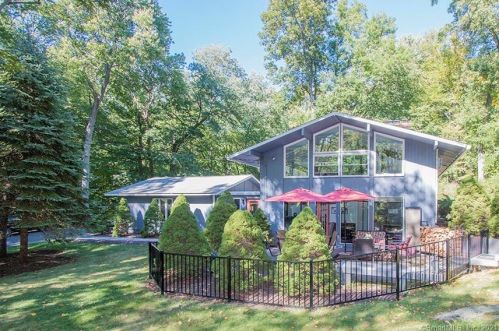 141 Florida Hill Rd, Ridgefield, CT 06877-5224