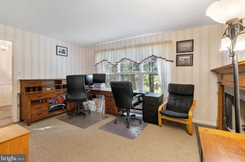 617 Grand Ave, Pittsburgh PA  19083-3224 exterior