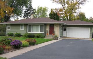 2923 Asbury St, Saint Paul, MN 55113-1627